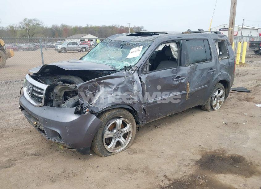 Photo 2 of 2015 Honda Pilot EX-L (VIN 5FNYF4H68FB042332)