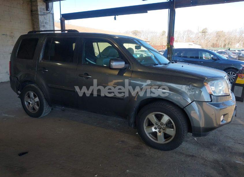2011 Honda Pilot EX-L (VIN 5FNYF4H69BB029860) main photo