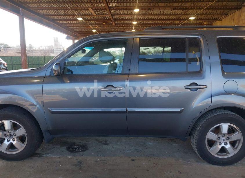 Photo 15 of 2011 Honda Pilot EX-L (VIN 5FNYF4H69BB029860)