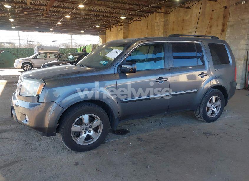 Photo 2 of 2011 Honda Pilot EX-L (VIN 5FNYF4H69BB029860)