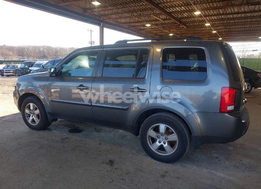 Photo 3 of 2011 Honda Pilot EX-L (VIN 5FNYF4H69BB029860)