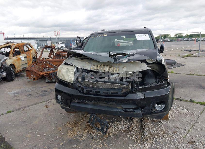 Photo 13 of 2011 Honda Pilot EX-L (VIN 5FNYF4H69BB041653)