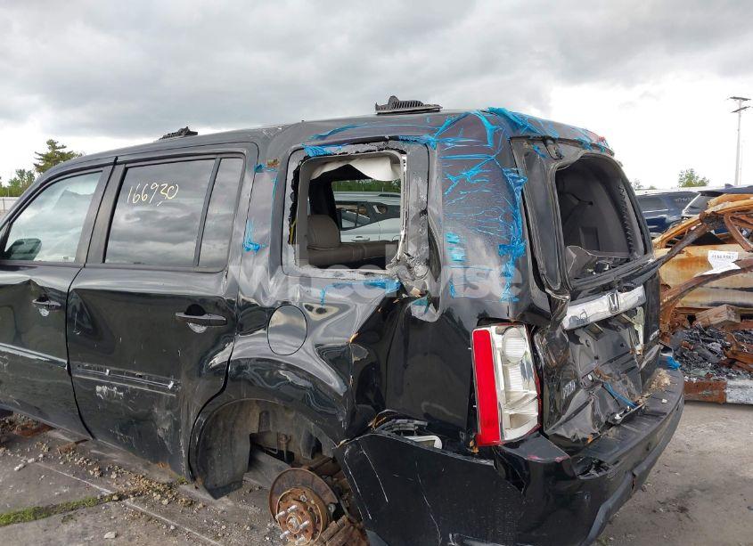 Photo 18 of 2011 Honda Pilot EX-L (VIN 5FNYF4H69BB041653)