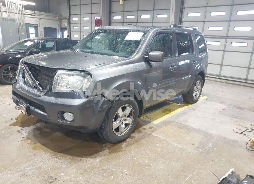 Photo 2 of 2011 Honda Pilot EX-L (VIN 5FNYF4H69BB081179)