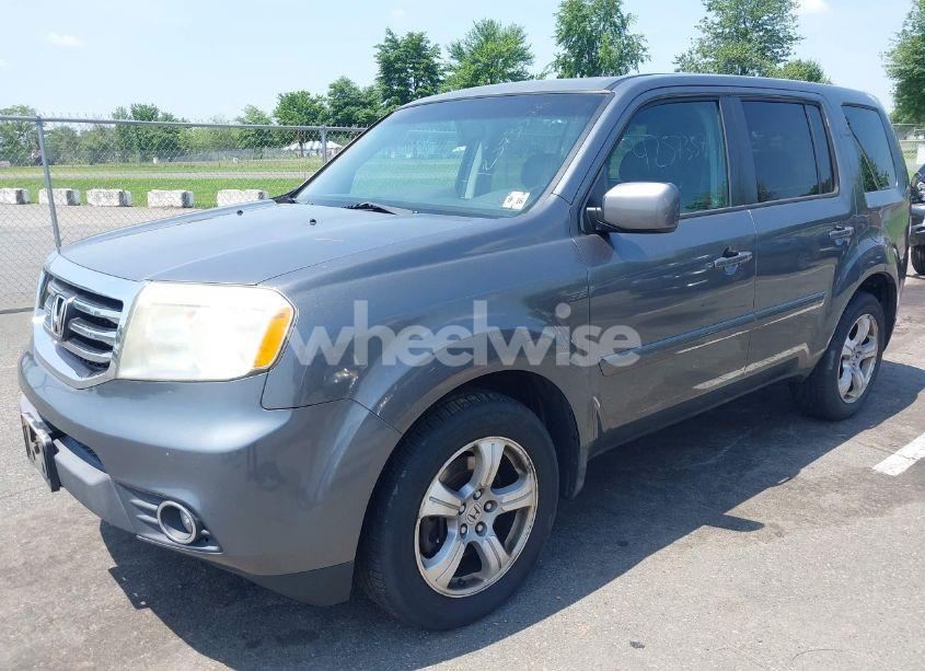 Photo 2 of 2012 Honda Pilot EX-L (VIN 5FNYF4H6XCB003110)