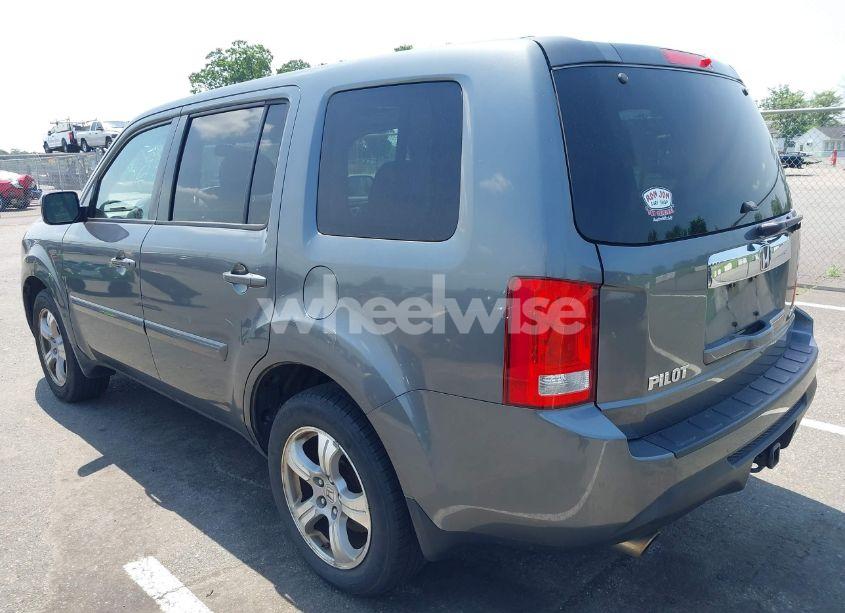 Photo 3 of 2012 Honda Pilot EX-L (VIN 5FNYF4H6XCB003110)