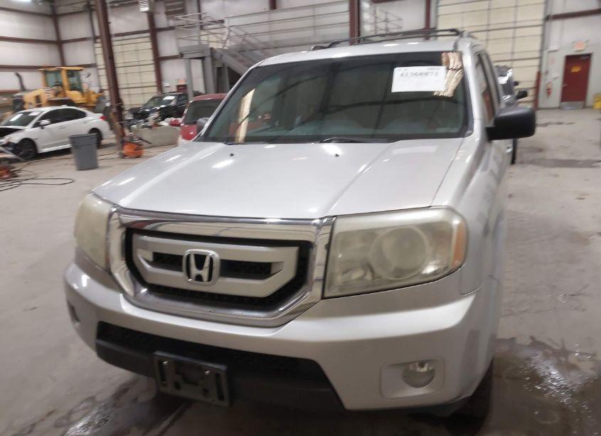 Photo 12 of 2011 Honda Pilot EX-L (VIN 5FNYF4H70BB012924)