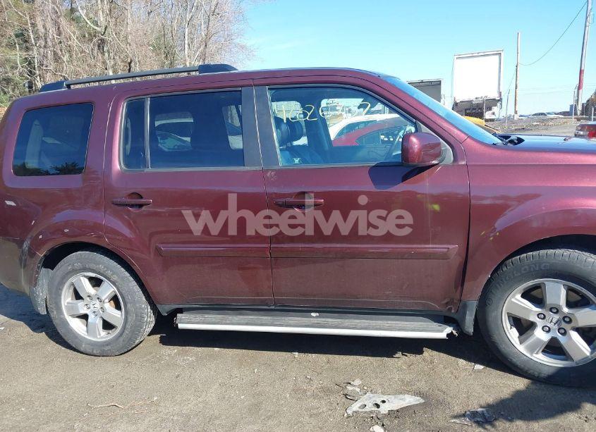 Photo 13 of 2011 Honda Pilot EX-L (VIN 5FNYF4H70BB038097)