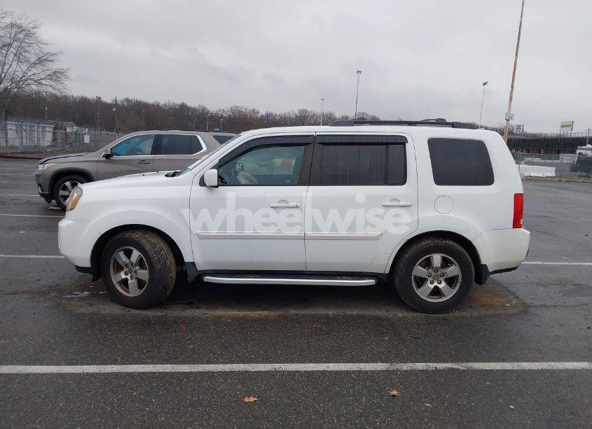 Photo 14 of 2011 Honda Pilot EX-L (VIN 5FNYF4H71BB084862)