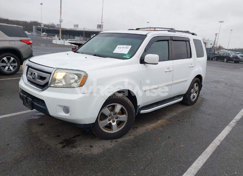 Photo 2 of 2011 Honda Pilot EX-L (VIN 5FNYF4H71BB084862)