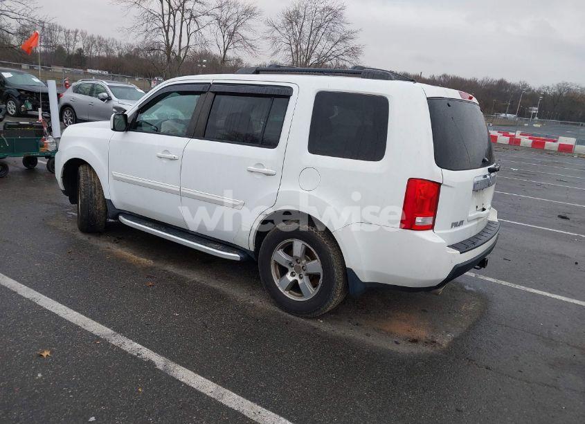 Photo 3 of 2011 Honda Pilot EX-L (VIN 5FNYF4H71BB084862)