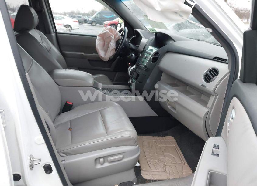 Photo 5 of 2011 Honda Pilot EX-L (VIN 5FNYF4H71BB084862)