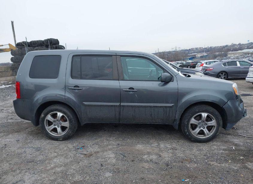Photo 12 of 2013 Honda Pilot EX-L (VIN 5FNYF4H71DB004317)