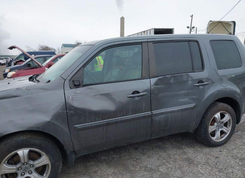 Photo 6 of 2013 Honda Pilot EX-L (VIN 5FNYF4H71DB004317)