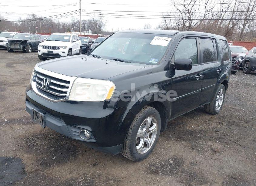 Photo 2 of 2013 Honda Pilot EX-L (VIN 5FNYF4H71DB021487)