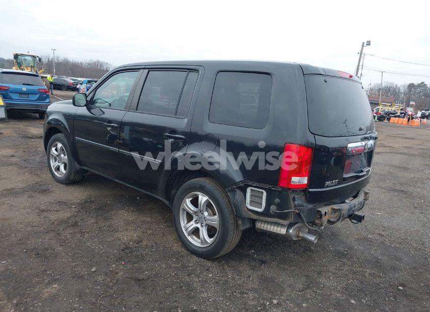Photo 3 of 2013 Honda Pilot EX-L (VIN 5FNYF4H71DB021487)
