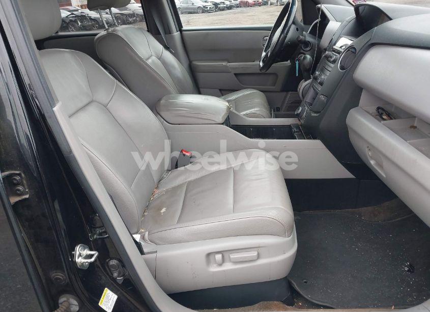 Photo 5 of 2013 Honda Pilot EX-L (VIN 5FNYF4H71DB021487)