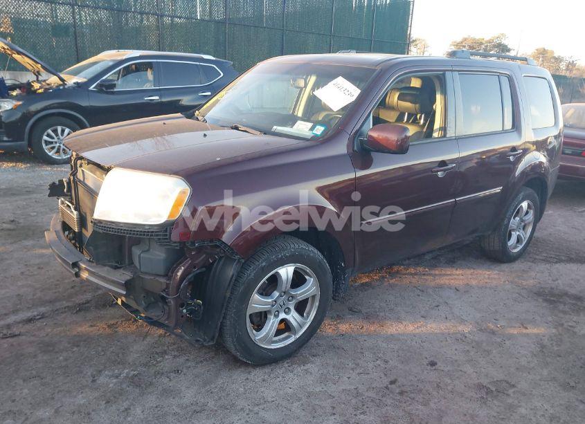 Photo 2 of 2015 Honda Pilot EX-L (VIN 5FNYF4H71FB017880)