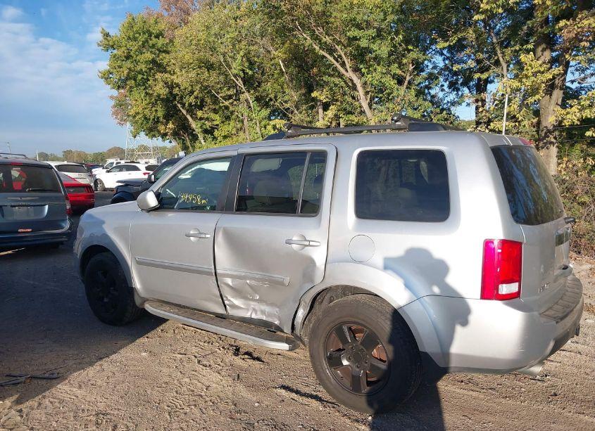 Photo 6 of 2011 Honda Pilot EX-L (VIN 5FNYF4H73BB057873)