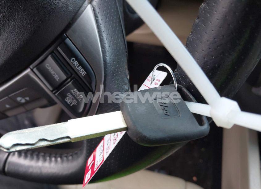 Photo 11 of 2011 Honda Pilot EX-L (VIN 5FNYF4H74BB020265)