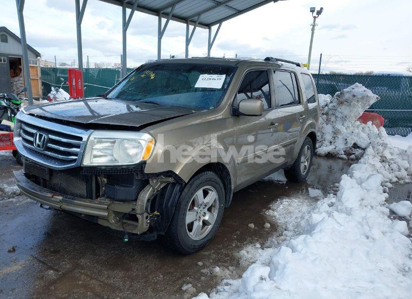 Photo 2 of 2011 Honda Pilot EX-L (VIN 5FNYF4H74BB020265)