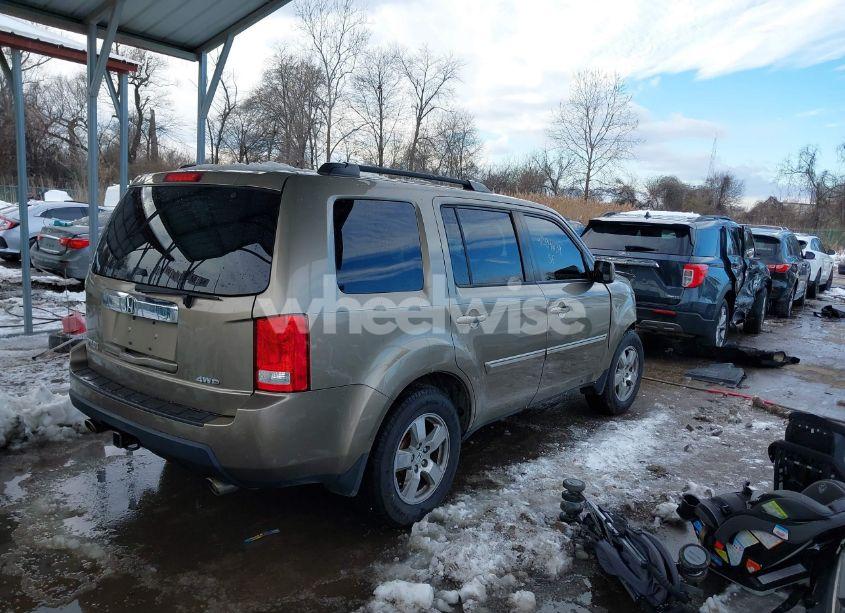 Photo 4 of 2011 Honda Pilot EX-L (VIN 5FNYF4H74BB020265)