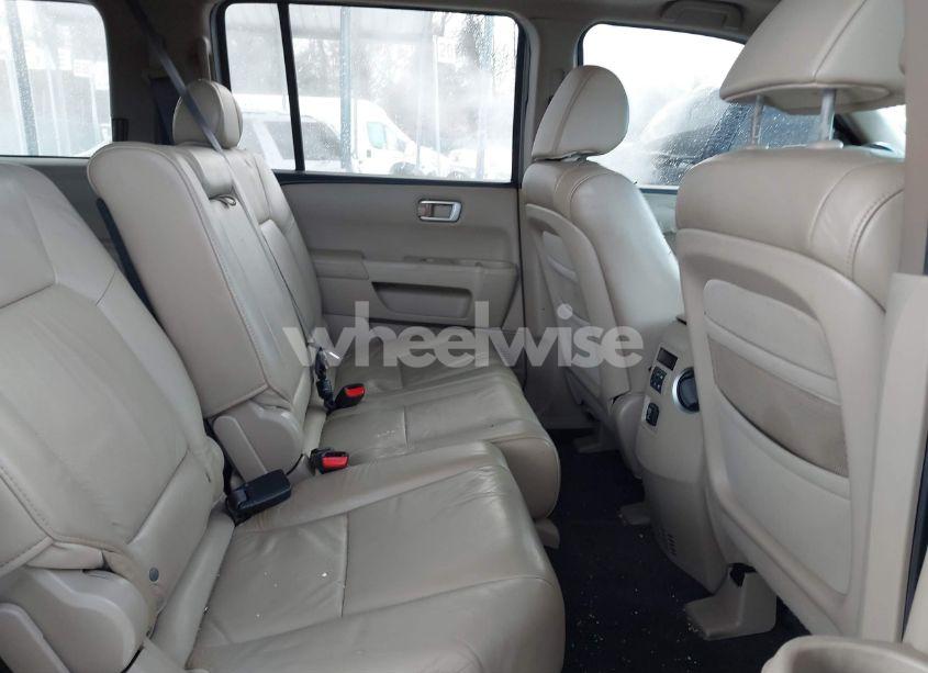 Photo 8 of 2011 Honda Pilot EX-L (VIN 5FNYF4H74BB020265)