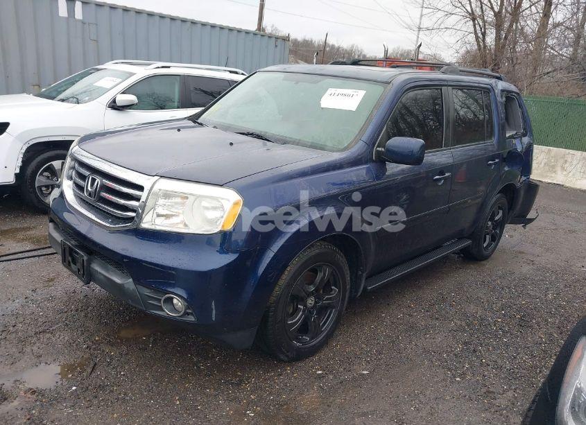 Photo 2 of 2013 Honda Pilot EX-L (VIN 5FNYF4H74DB055195)
