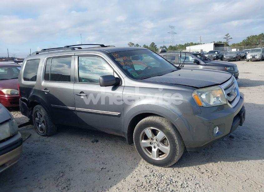 Photo 13 of 2011 Honda Pilot EX-L (VIN 5FNYF4H75BB018539)