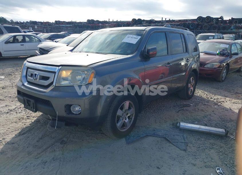 Photo 2 of 2011 Honda Pilot EX-L (VIN 5FNYF4H75BB018539)