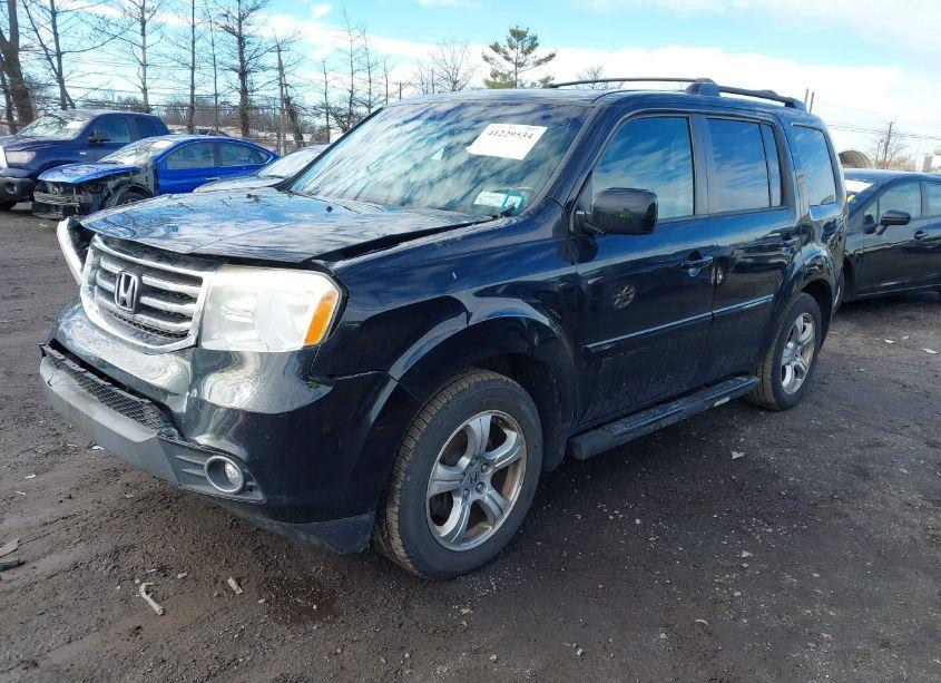 Photo 2 of 2014 Honda Pilot EX-L (VIN 5FNYF4H75EB007593)
