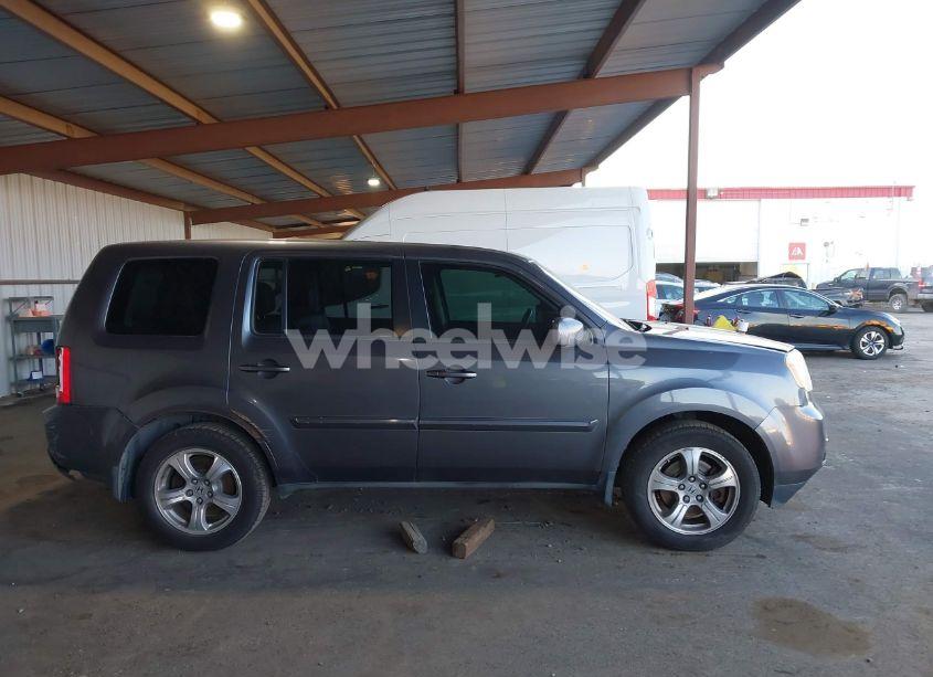 Photo 12 of 2014 Honda Pilot EX-L (VIN 5FNYF4H75EB034969)