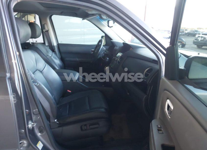 Photo 5 of 2014 Honda Pilot EX-L (VIN 5FNYF4H75EB034969)