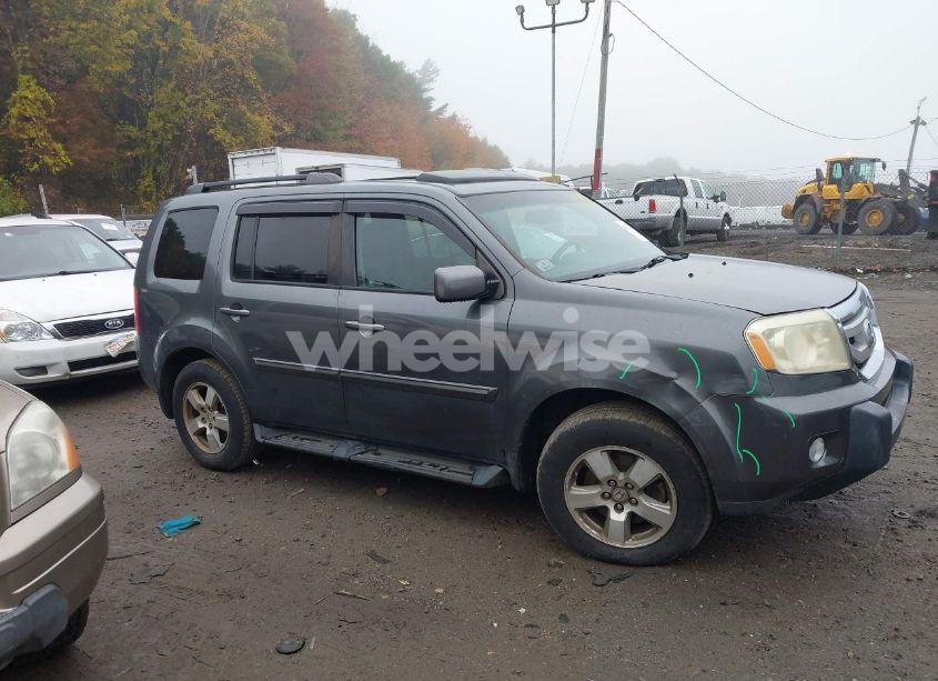 Photo 13 of 2011 Honda Pilot EX-L (VIN 5FNYF4H76BB012880)