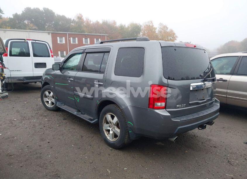 Photo 3 of 2011 Honda Pilot EX-L (VIN 5FNYF4H76BB012880)