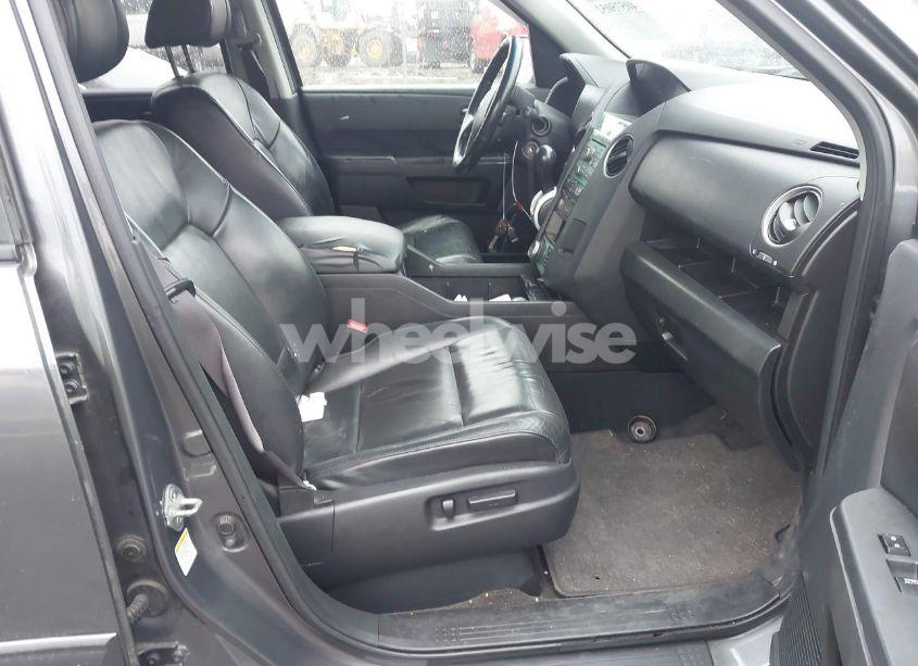 Photo 5 of 2011 Honda Pilot EX-L (VIN 5FNYF4H76BB012880)