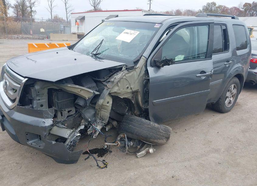 Photo 6 of 2011 Honda Pilot EX-L (VIN 5FNYF4H76BB023779)