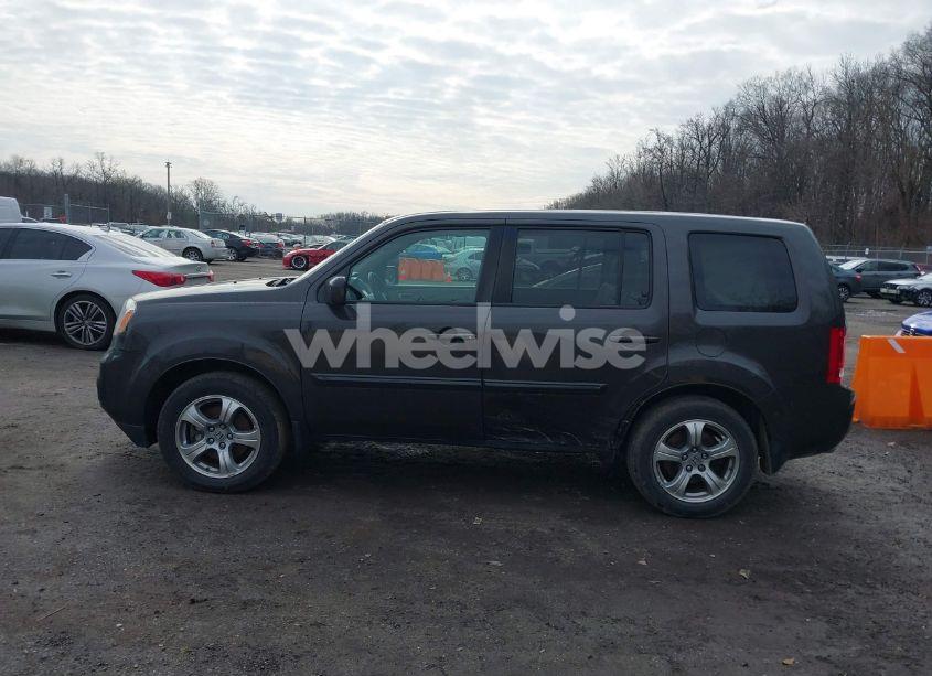 Photo 14 of 2013 Honda Pilot EX-L (VIN 5FNYF4H76DB016821)