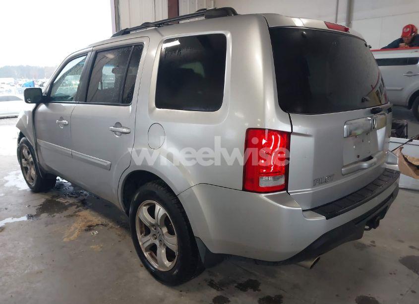 Photo 3 of 2013 Honda Pilot EX-L (VIN 5FNYF4H76DB067204)
