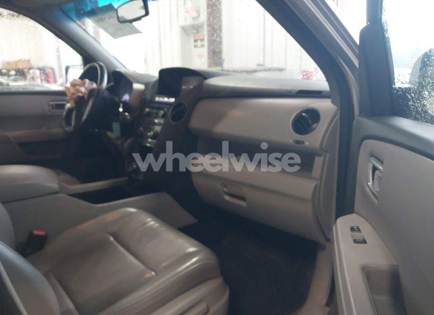 Photo 5 of 2013 Honda Pilot EX-L (VIN 5FNYF4H76DB067204)