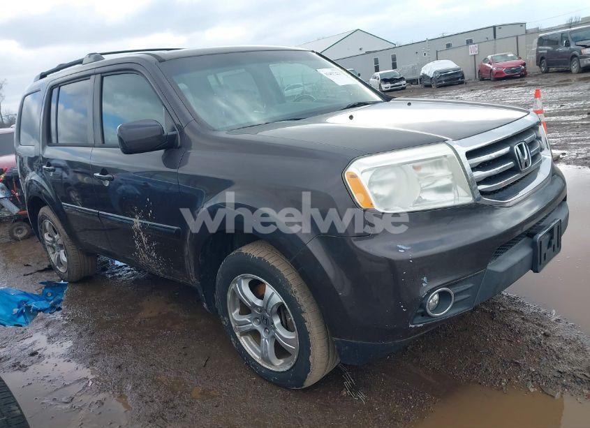 2012 Honda Pilot EX-L (VIN 5FNYF4H77CB015563) main photo