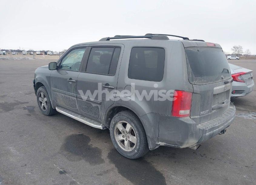 Photo 3 of 2011 Honda Pilot EX-L (VIN 5FNYF4H78BB086107)