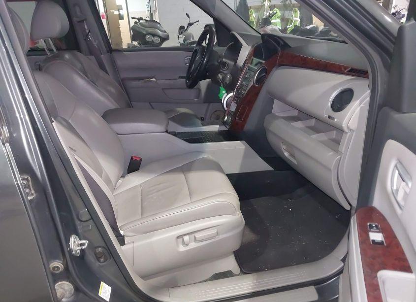 Photo 5 of 2011 Honda Pilot EX-L (VIN 5FNYF4H79BB029611)