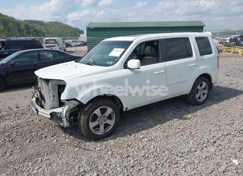 Photo 2 of 2012 Honda Pilot EX-L (VIN 5FNYF4H79CB064960)