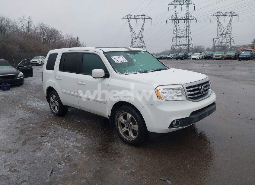 2014 Honda Pilot EX-L (VIN 5FNYF4H79EB024798) main photo