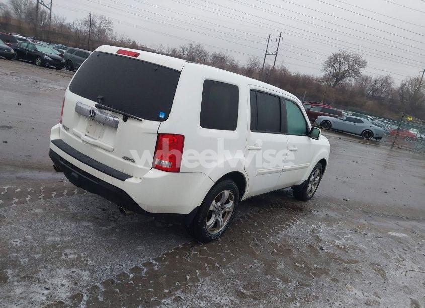 Photo 4 of 2014 Honda Pilot EX-L (VIN 5FNYF4H79EB024798)