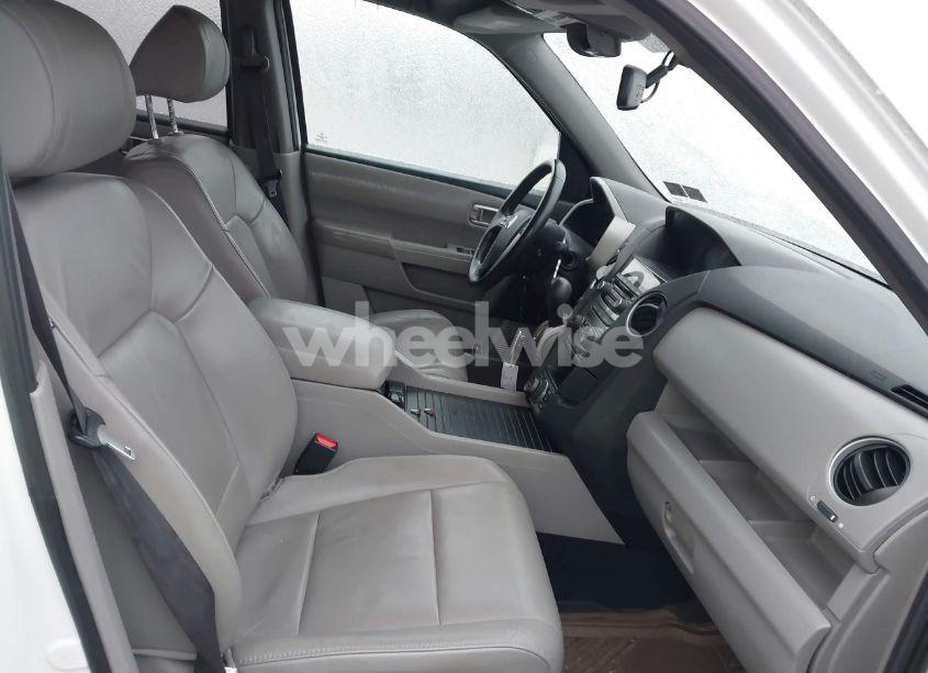 Photo 5 of 2014 Honda Pilot EX-L (VIN 5FNYF4H79EB024798)