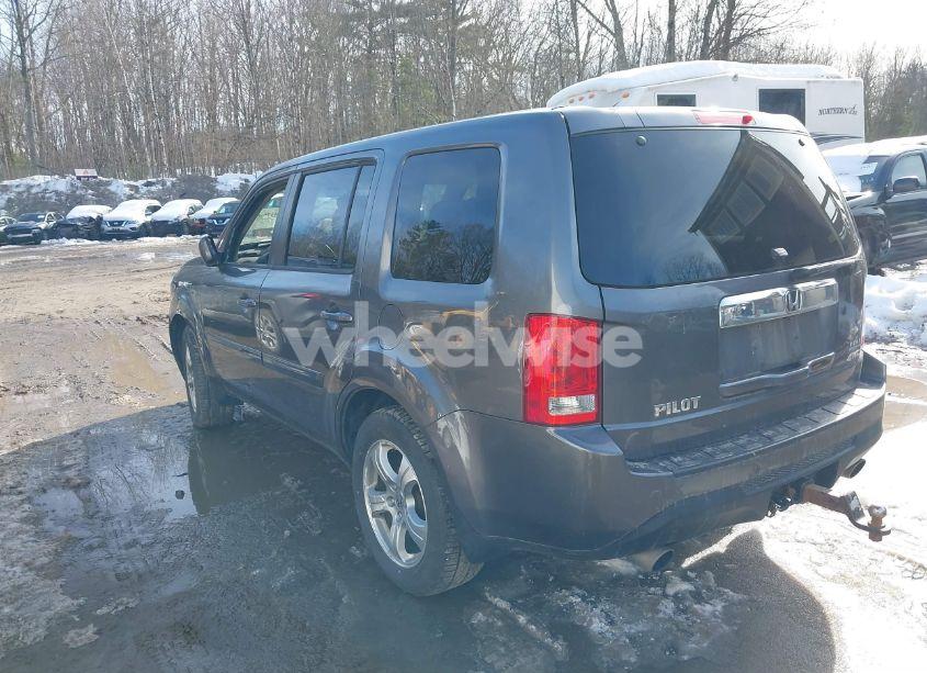 Photo 3 of 2015 Honda Pilot EX-L (VIN 5FNYF4H79FB043787)