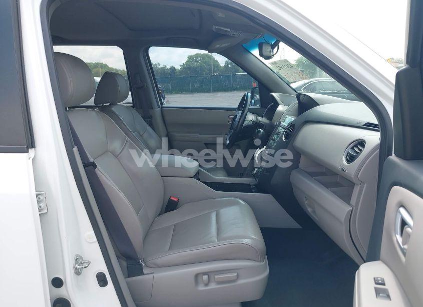 Photo 5 of 2011 Honda Pilot EX-L (VIN 5FNYF4H7XBB059426)