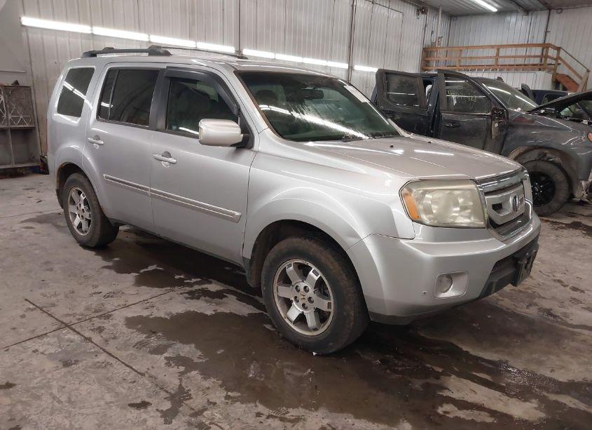 2010 Honda Pilot TOURING (VIN 5FNYF4H83AB002864) main photo